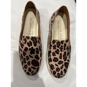 Nice cheetah print ladies shoes in size 6